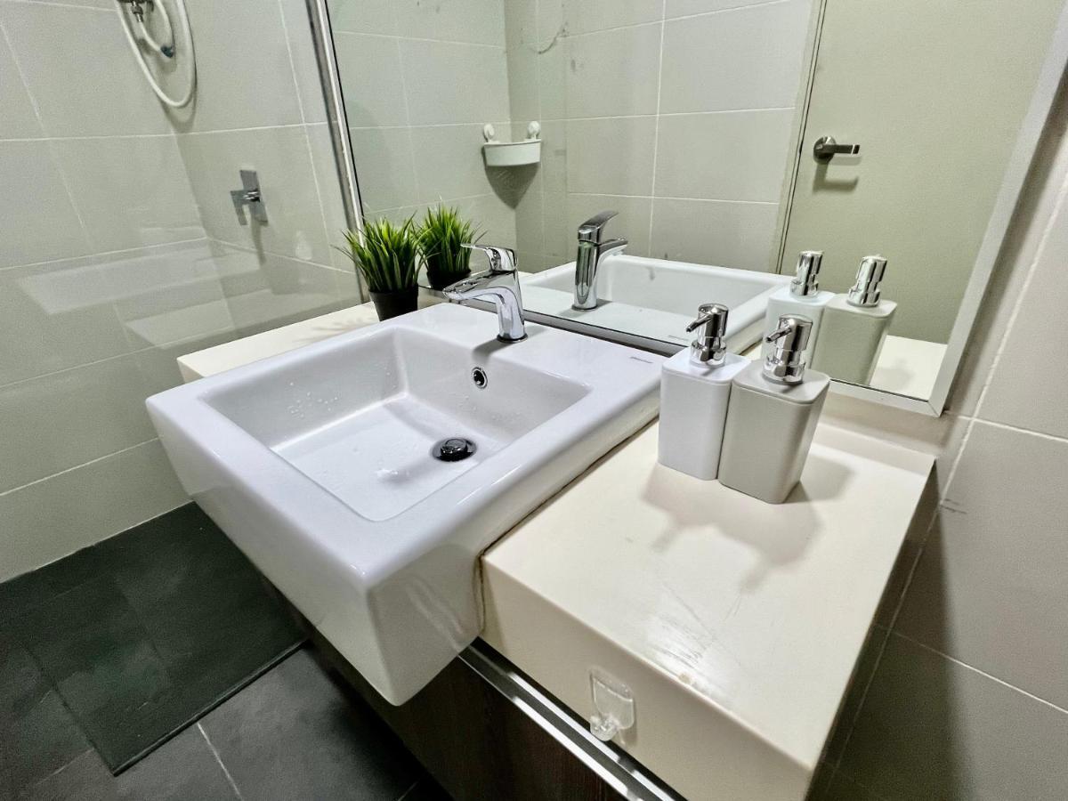 Royale Cottage Midvalley Netflix Pools 4 Pax Johor Bahru Dış mekan fotoğraf