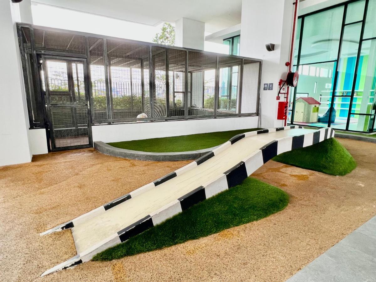 Royale Cottage Midvalley Netflix Pools 4 Pax Johor Bahru Dış mekan fotoğraf