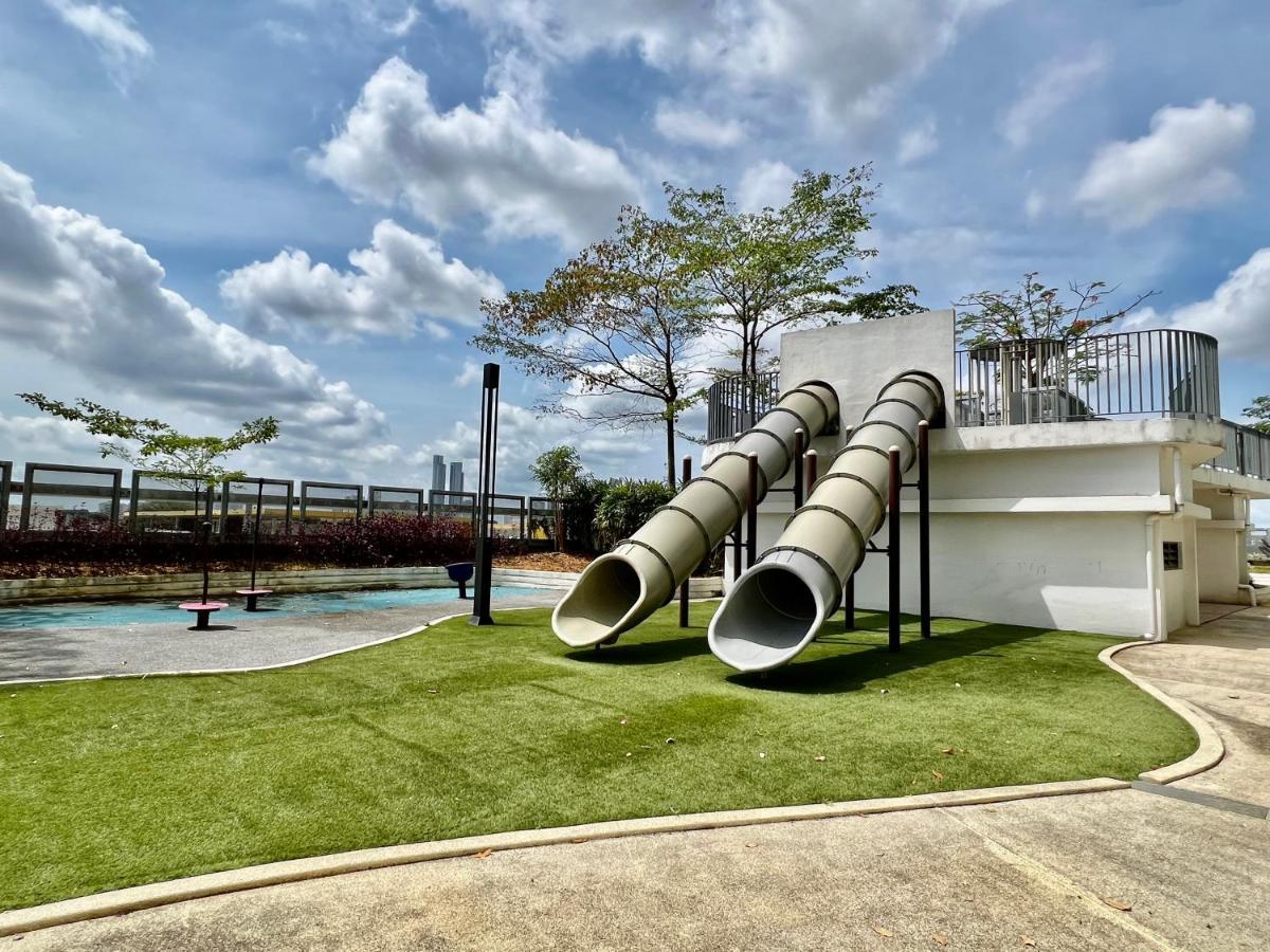 Royale Cottage Midvalley Netflix Pools 4 Pax Johor Bahru Dış mekan fotoğraf